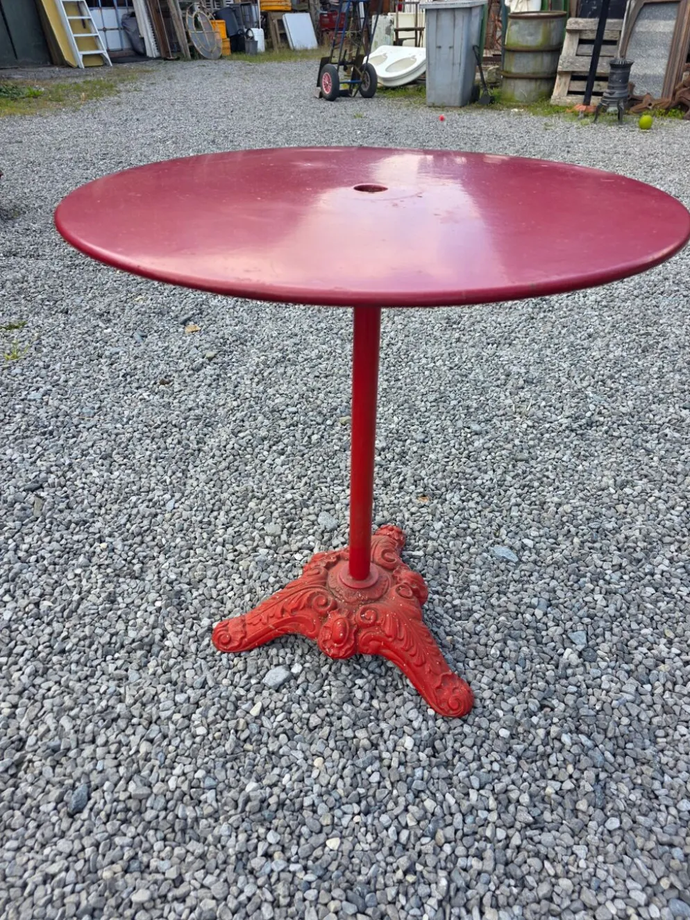 Table guéridon de bistrot en fonte et fer du XXe