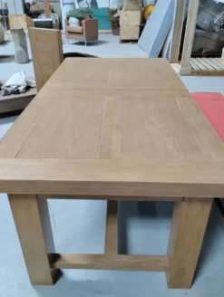 Table haute de gamme Sarreid Ltd