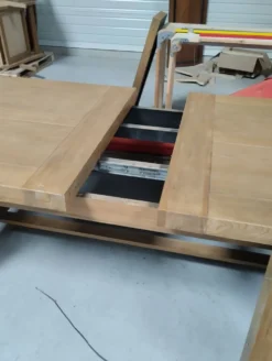 Table haute de gamme Sarreid Ltd