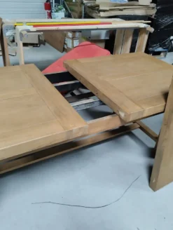 Table haute de gamme Sarreid Ltd