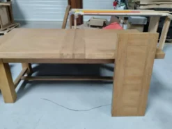 Table haute de gamme Sarreid Ltd