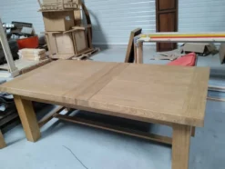 Table haute de gamme Sarreid Ltd