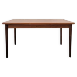 Table Henning Kjaernulf