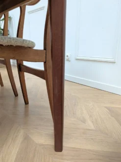 Table Henning Kjaernulf