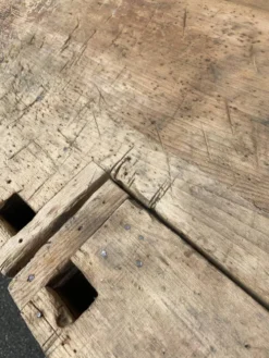 Table industrielle établi menuisier en bois naturel brut vintage bohême