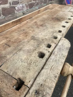 Table industrielle établi menuisier en bois naturel brut vintage bohême