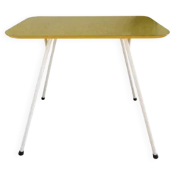 Table jaune à motifs Michael Samuels