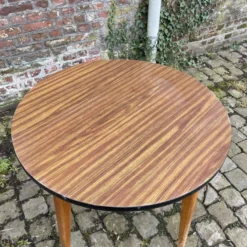 Table jeu de bistrot en formica