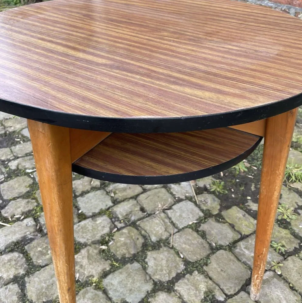 Table jeu de bistrot en formica