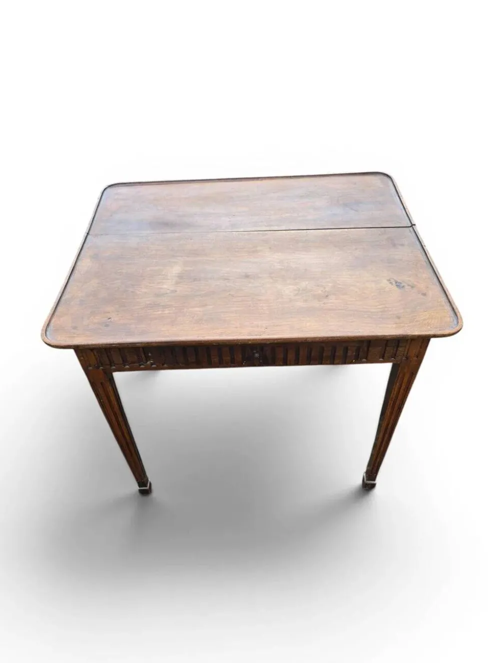 Table à jeux ancienne style Louis XVI en bois patiné