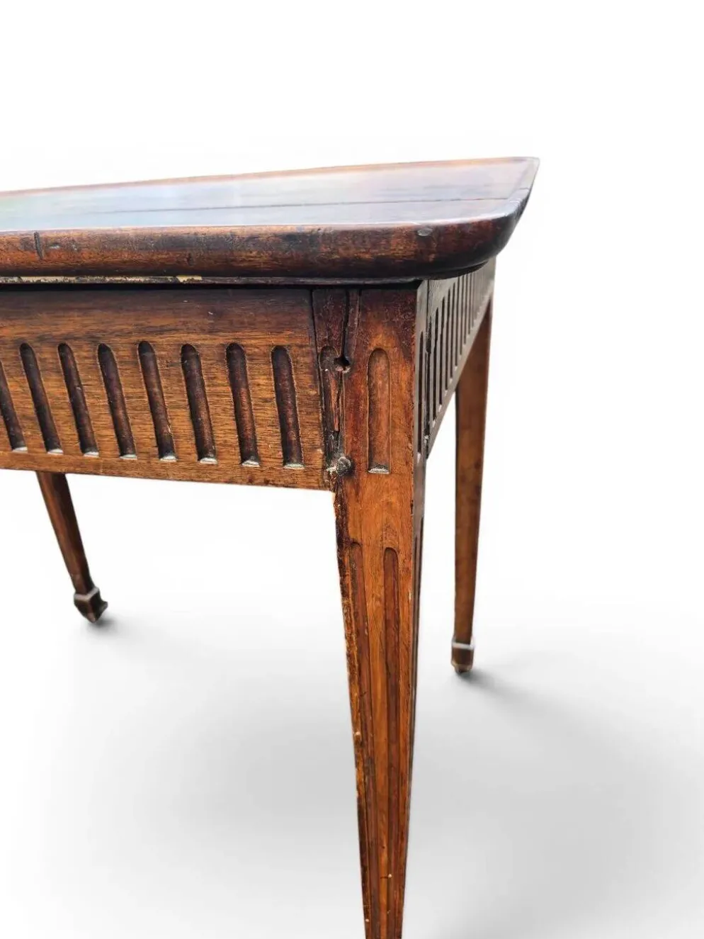 Table à jeux ancienne style Louis XVI en bois patiné