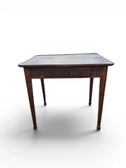 Table à jeux ancienne style Louis XVI en bois patiné