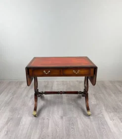 Table à jeux, bureau de style Empire en acajou, XIXe Siècle