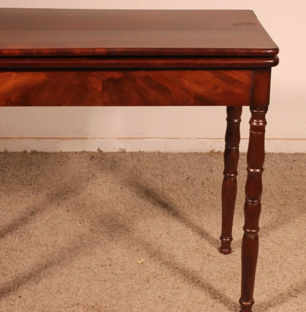 Table à jeux du 19° siècle en acajou