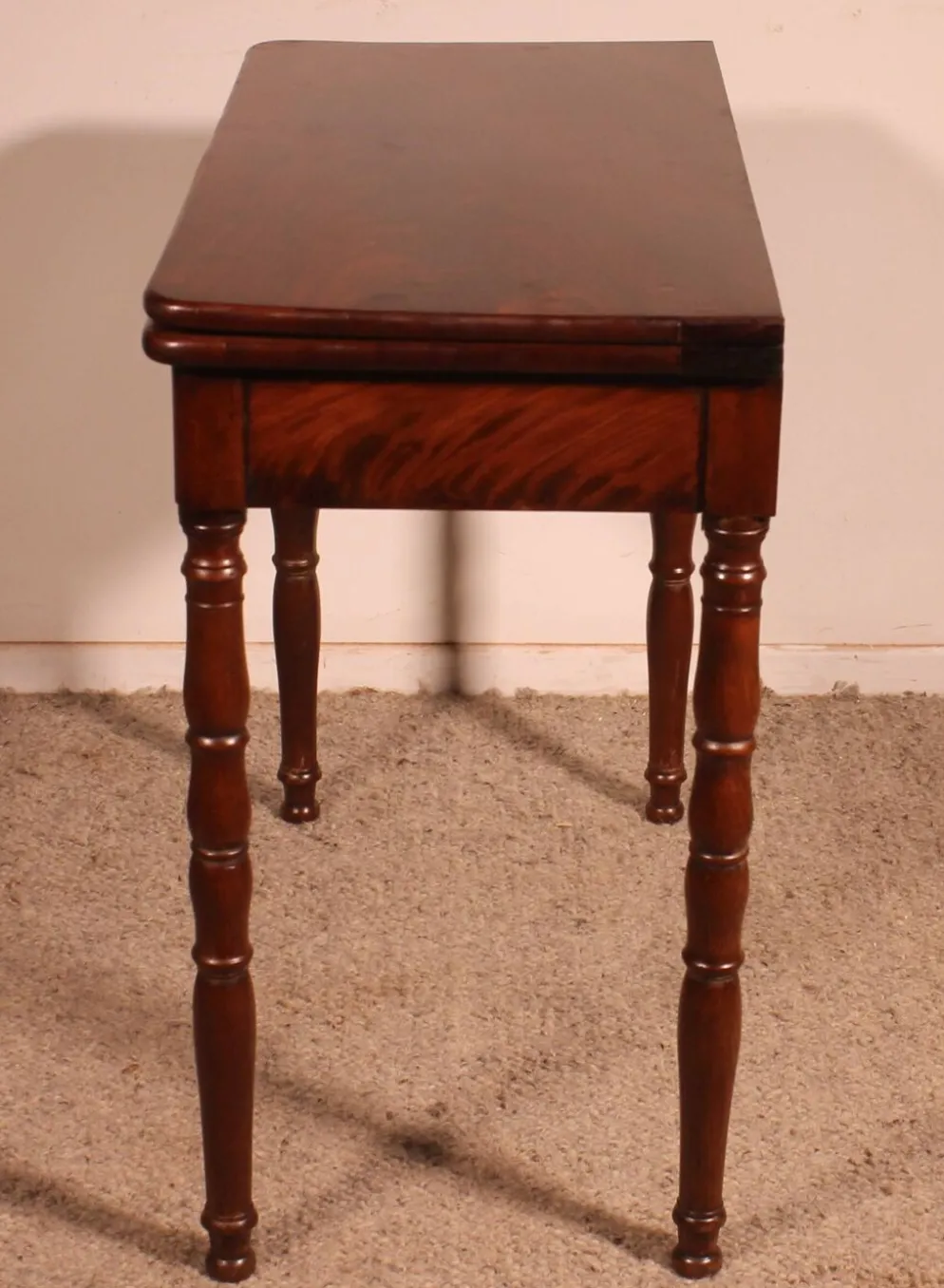 Table à jeux du 19° siècle en acajou