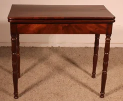 Table à jeux du 19° siècle en acajou