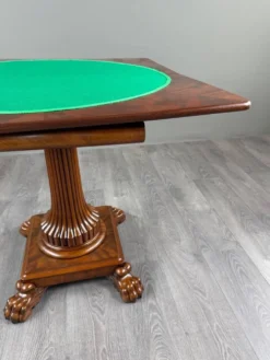 Table à jeux en acajou, XIXe siècle