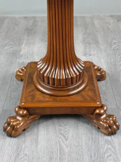Table à jeux en acajou, XIXe siècle