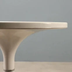 Table Kartell des années 1960