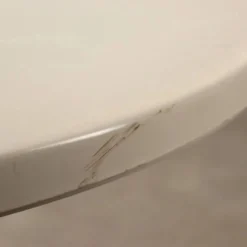 Table Kartell des années 1960