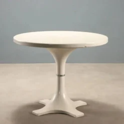 Table Kartell des années 1960