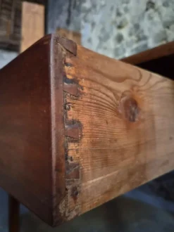 Table à manger ancienne française en noyer, table de ferme avec tiroir, vers 1900