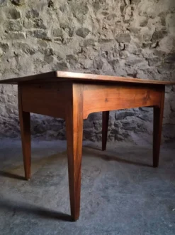 Table à manger ancienne française en noyer, table de ferme avec tiroir, vers 1900