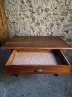 Table à manger ancienne française en noyer, table de ferme avec tiroir, vers 1900