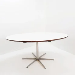 Table à manger à base étoile à 6 branches par Arne Jacobsen pour Fritz Hansen, années 1970