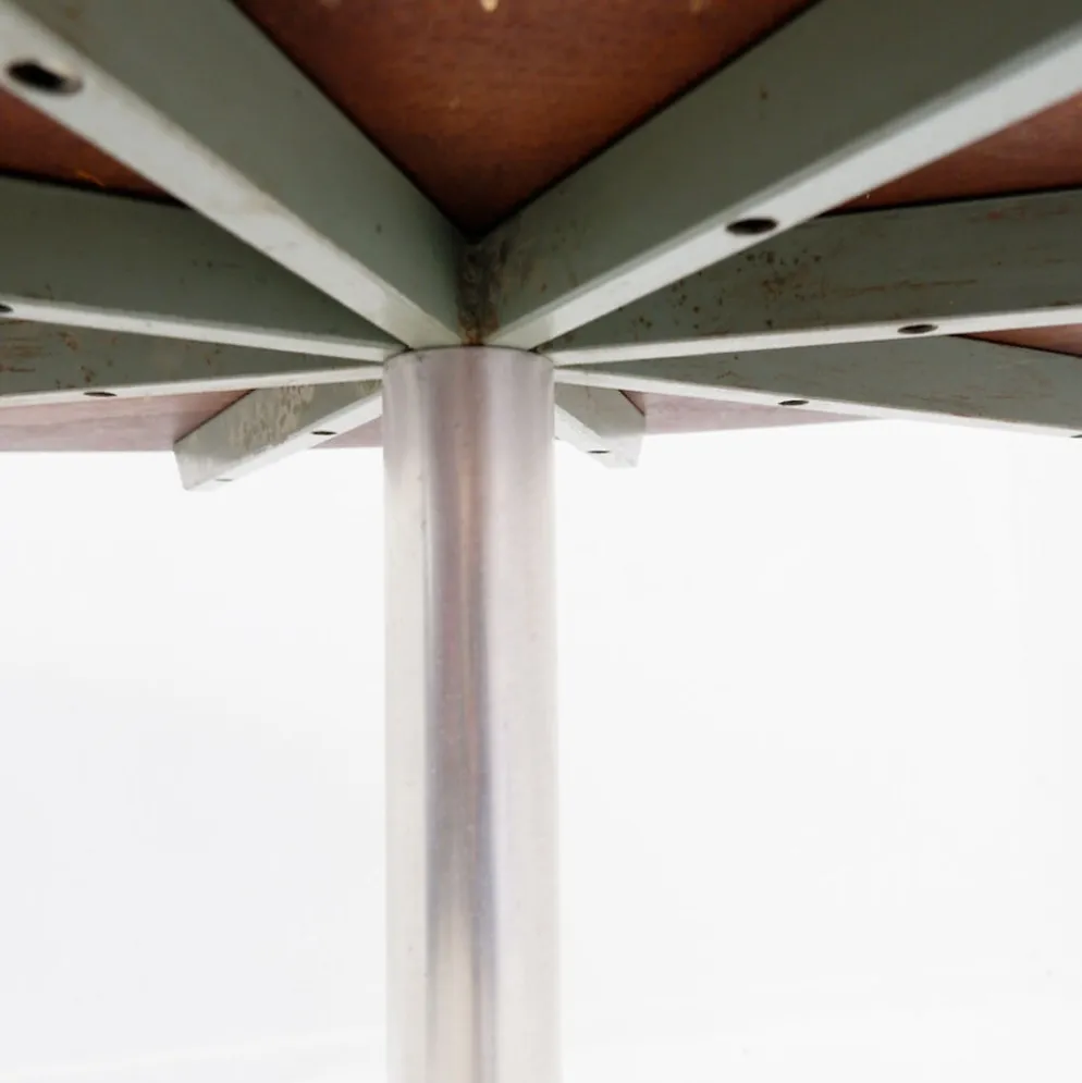 Table à manger à base étoile à 6 branches par Arne Jacobsen pour Fritz Hansen, années 1970