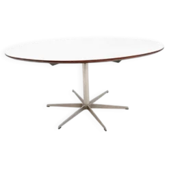 Table à manger à base étoile à 6 branches par Arne Jacobsen pour Fritz Hansen, années 1970