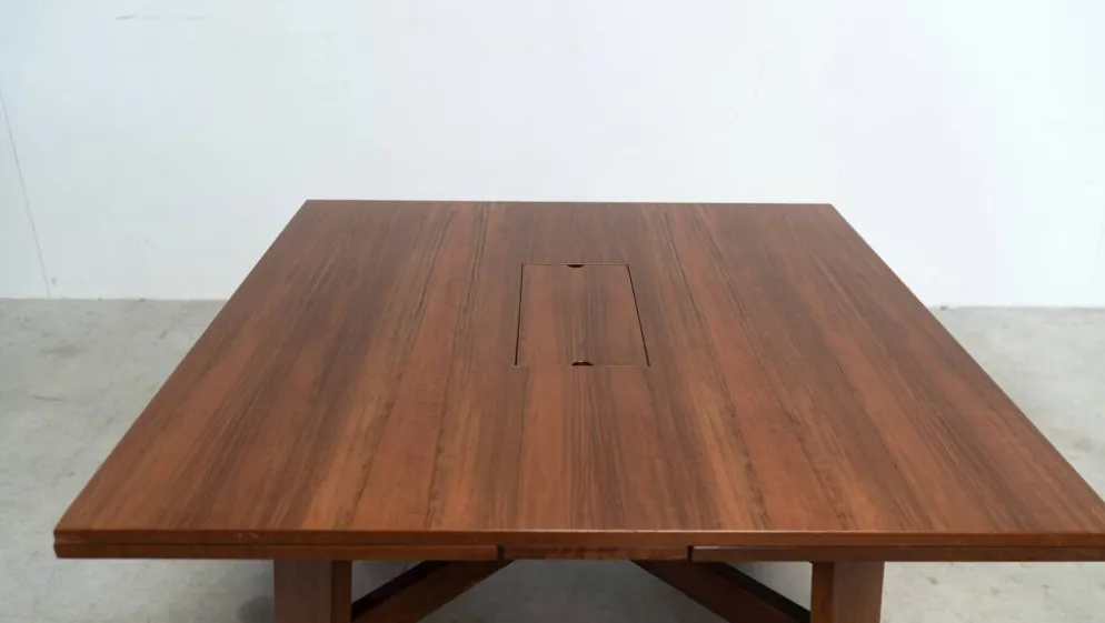 Table à manger carrée extensible par Silvio Coppola pour Bernini
