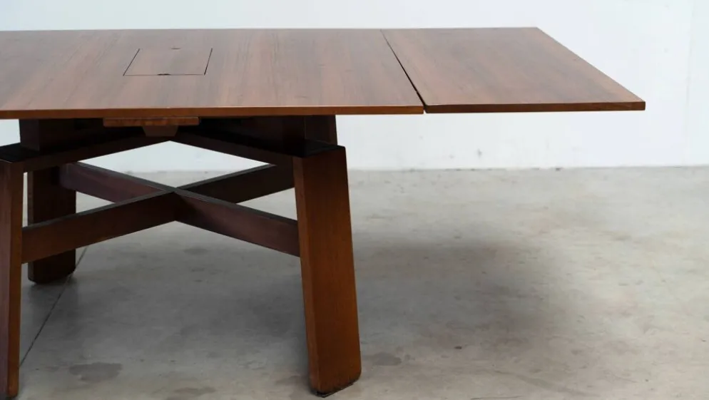 Table à manger carrée extensible par Silvio Coppola pour Bernini