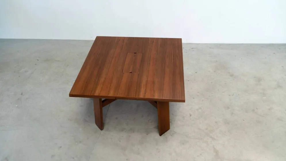 Table à manger carrée extensible par Silvio Coppola pour Bernini