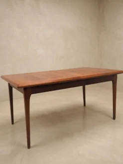Table à manger danoise vintage en teck