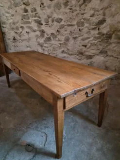 Table à manger de ferme française ancienne du XVIIIe siècle en chêne et châtaignier