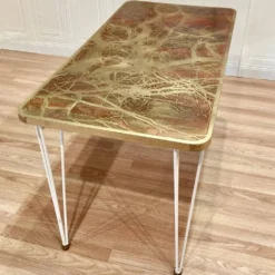 Table à manger design et estampille scandinave 