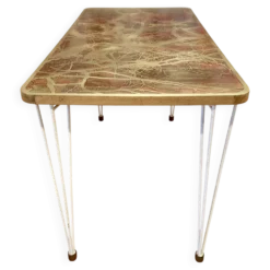 Table à manger design et estampille scandinave 