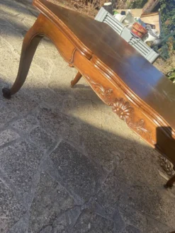 Table à manger de style Louis XV à rallonges à l'italienne – XXe siècle