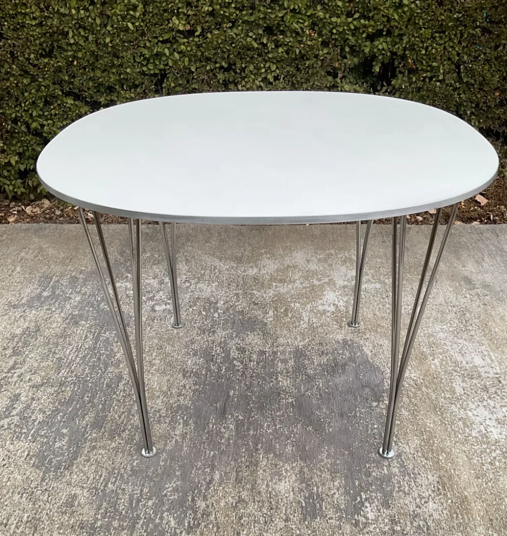 Table à manger « Ellipse »par Arne Jacobsen pour Fritz Hansen