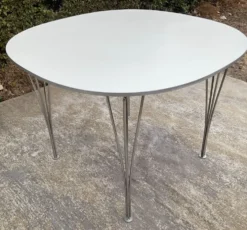 Table à manger « Ellipse »par Arne Jacobsen pour Fritz Hansen