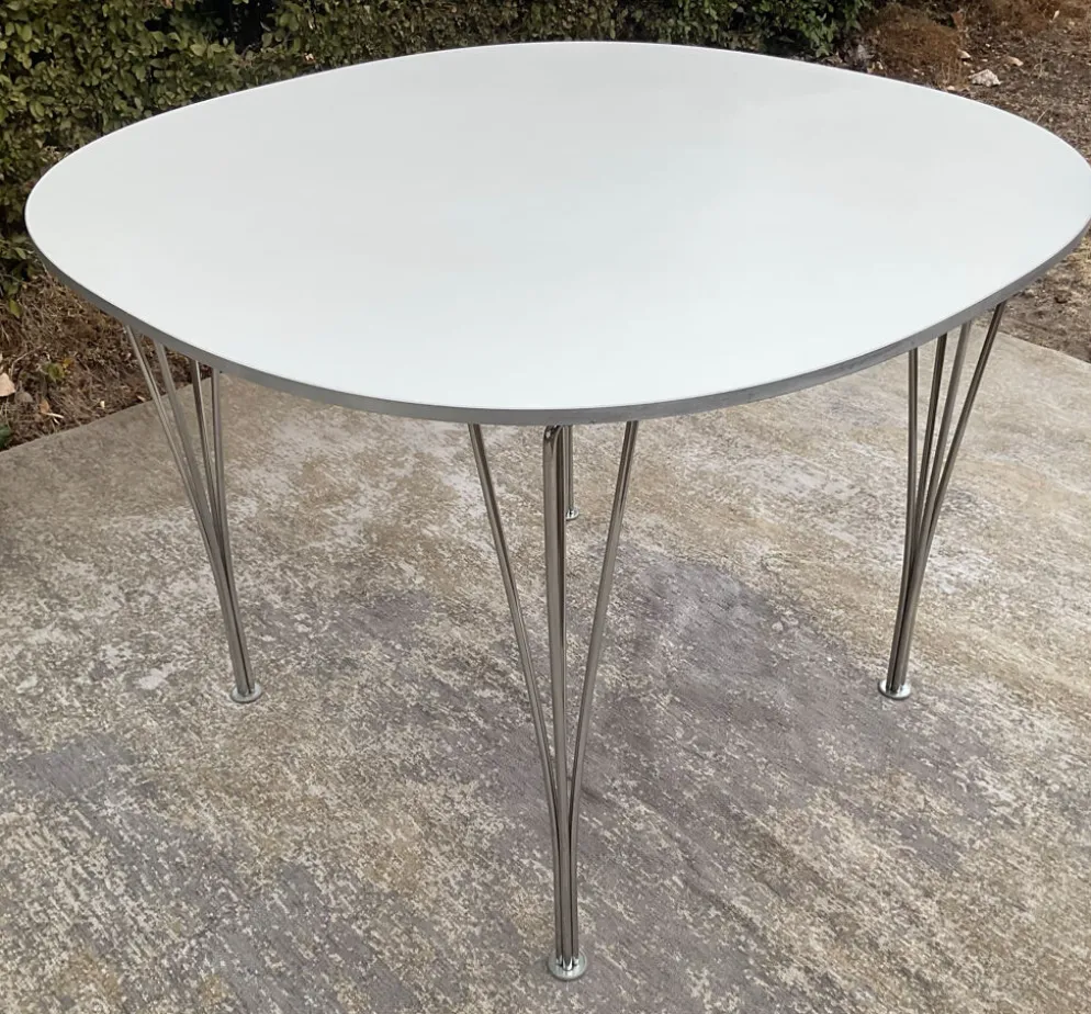 Table à manger « Ellipse »par Arne Jacobsen pour Fritz Hansen