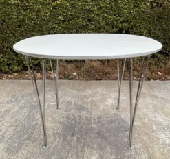 Table à manger « Ellipse »par Arne Jacobsen pour Fritz Hansen