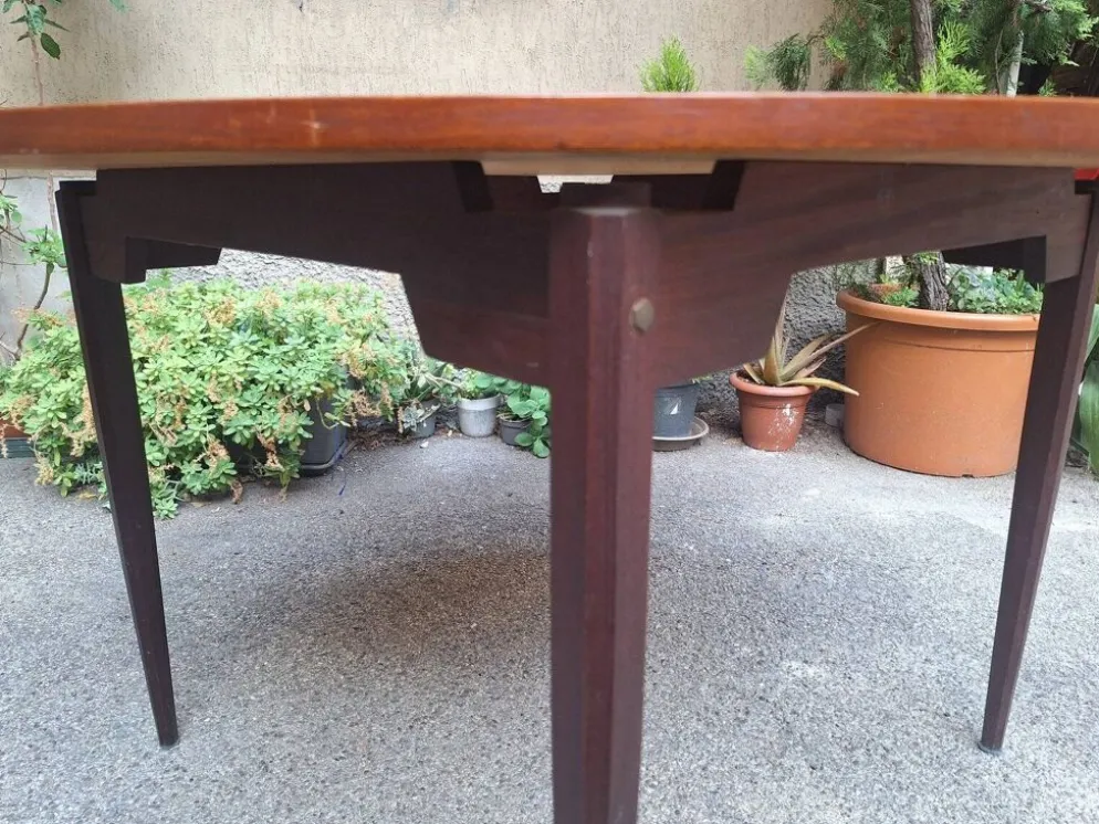 Table à manger en bois avec plateau rond, années 1950