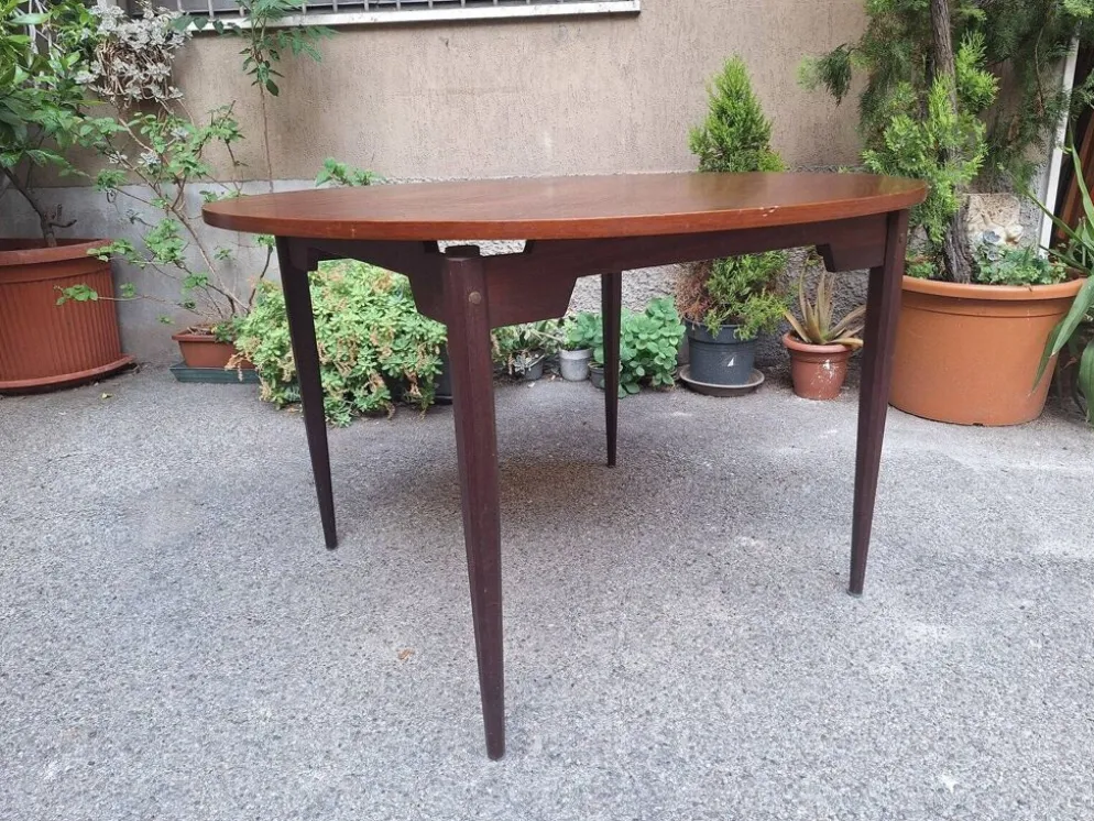 Table à manger en bois avec plateau rond, années 1950