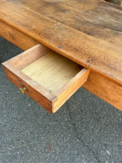 Table à manger en chêne