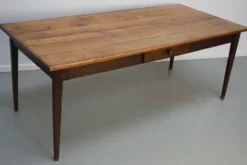 Table à manger en chêne de ferme rustique française du début du 20e siècle