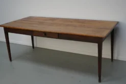 Table à manger en chêne de ferme rustique française du début du 20e siècle