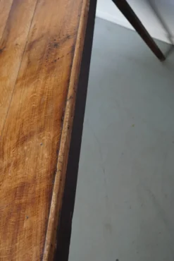 Table à manger en chêne de ferme rustique française du début du 20e siècle