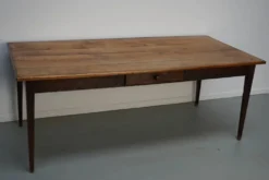 Table à manger en chêne de ferme rustique française du début du 20e siècle